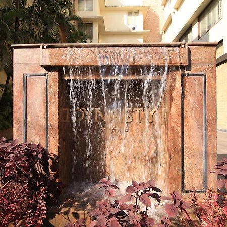Dynasty Hotel Guwahati Exterior foto